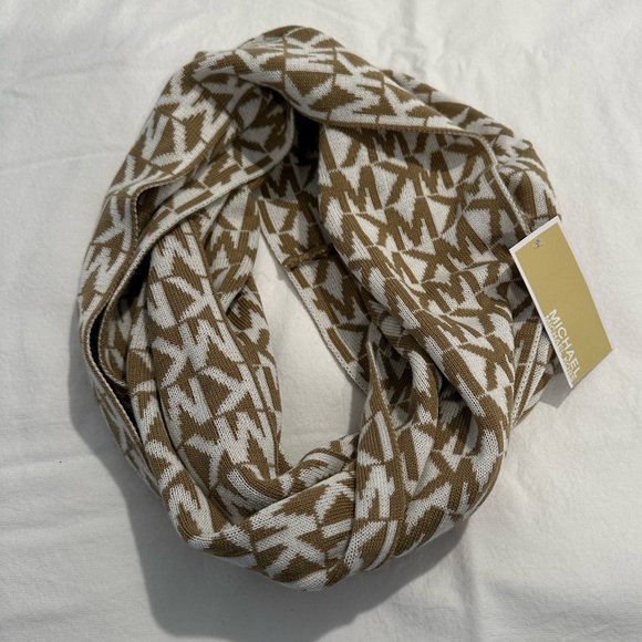 Michael Kors Accessories - Michael Kors infinity scarf